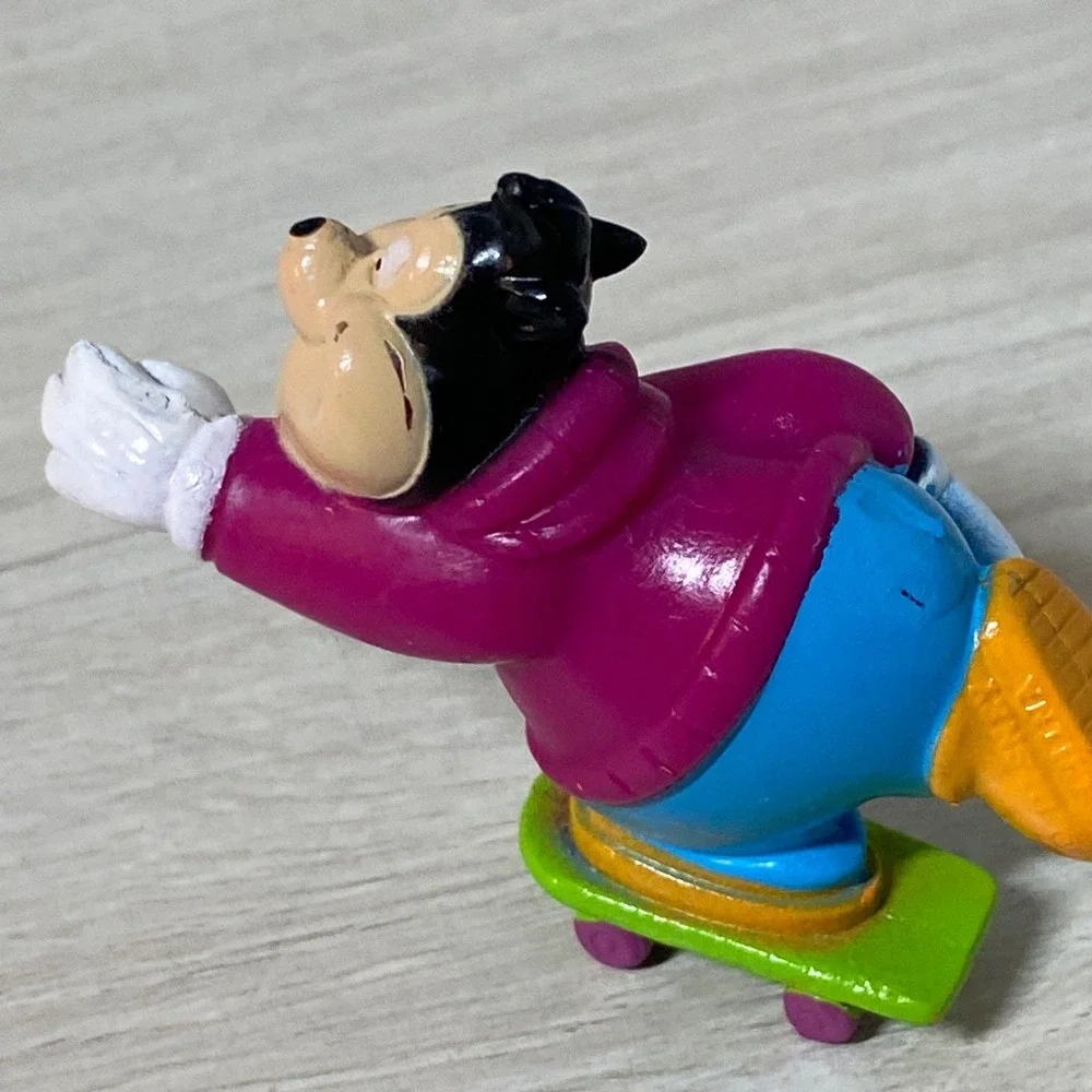 Vintage Disney Goof Troop PVC Figures Max Goofy PJ Skateboard Skates Toy Set